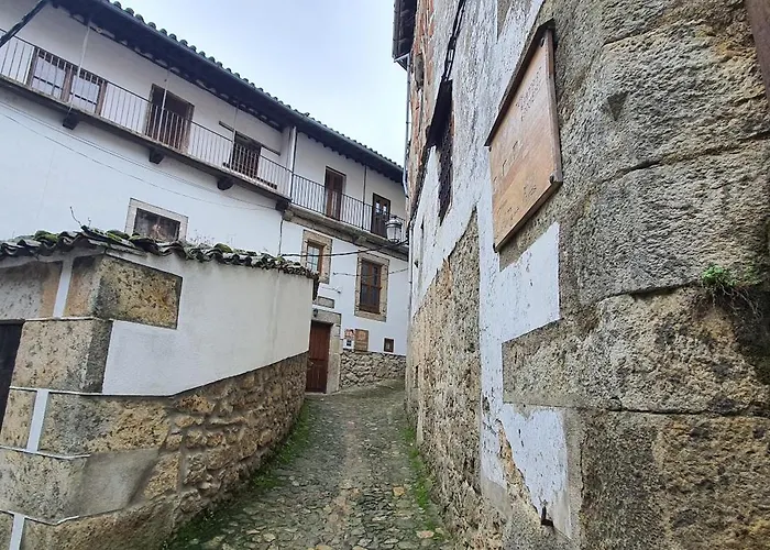 Apartamentos Rurales La Antigua Fonda